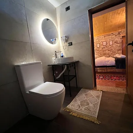 Loloci 3* Gjirokastër