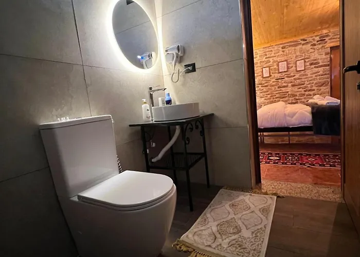 Loloci 3* Gjirokastra